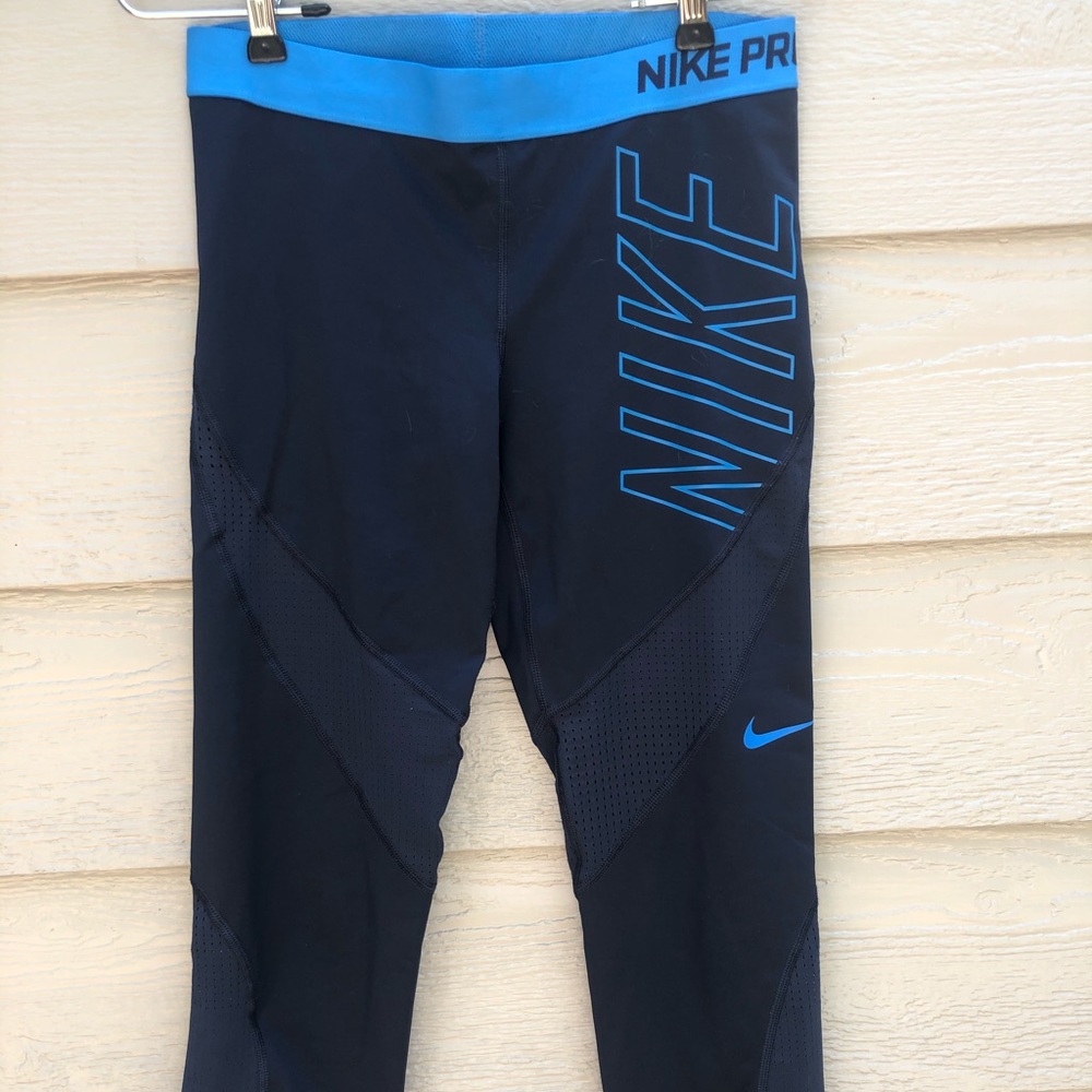 Nike crop leggings